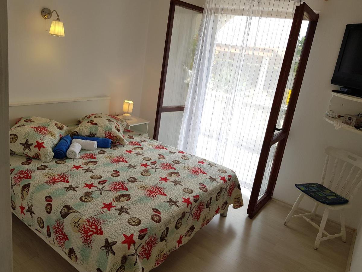 Apartments Dora And Tonka Krk Porat  Εξωτερικό φωτογραφία