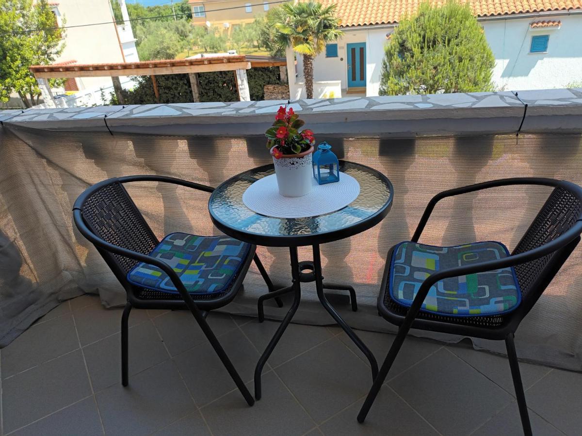 Apartments Dora And Tonka Krk Porat  Εξωτερικό φωτογραφία