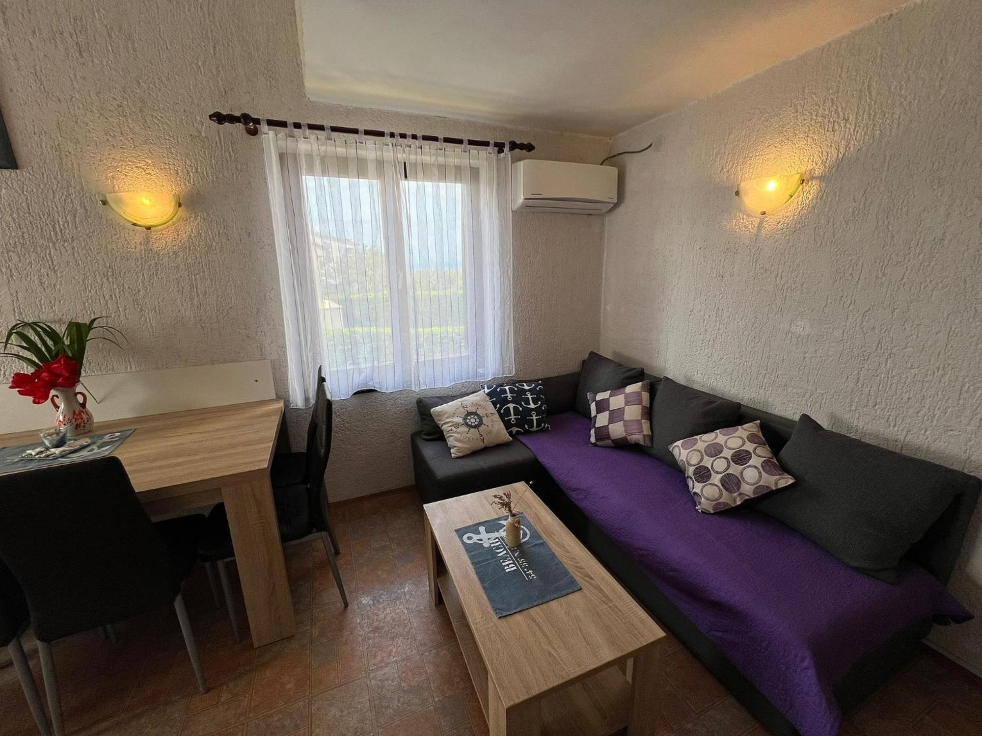 Apartments Dora And Tonka Krk Porat  Εξωτερικό φωτογραφία