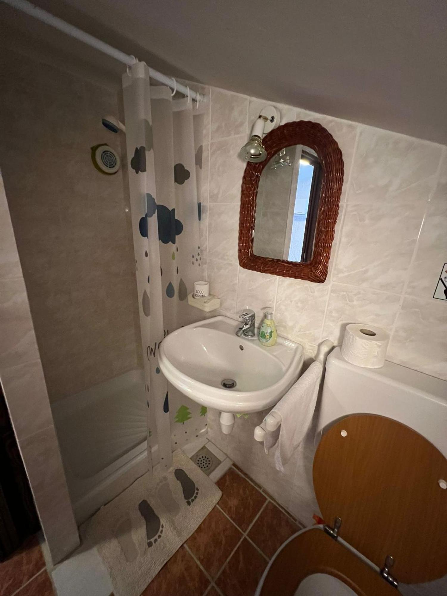 Apartments Dora And Tonka Krk Porat  Εξωτερικό φωτογραφία