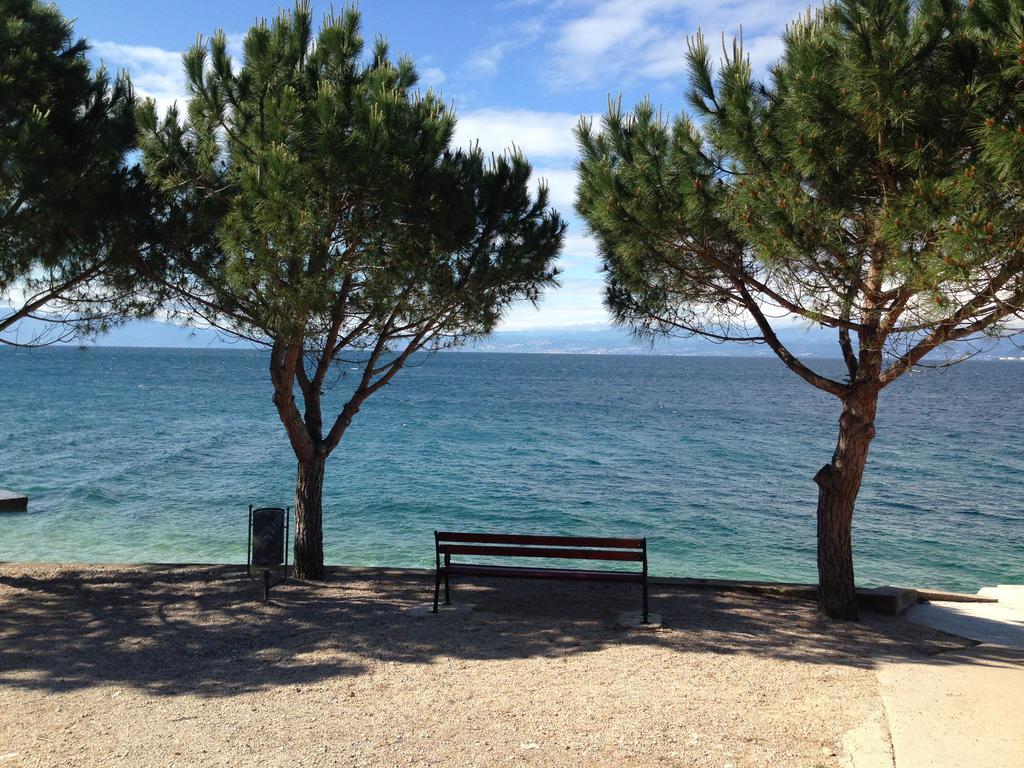 Apartments Dora And Tonka Krk Porat  Εξωτερικό φωτογραφία