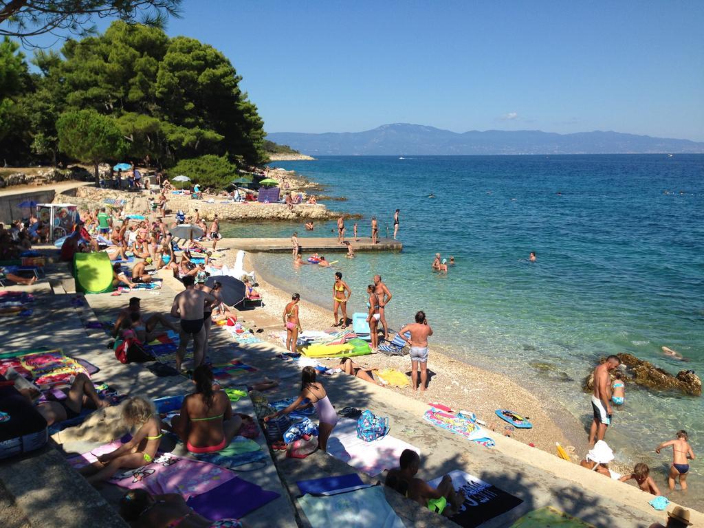 Apartments Dora And Tonka Krk Porat  Εξωτερικό φωτογραφία