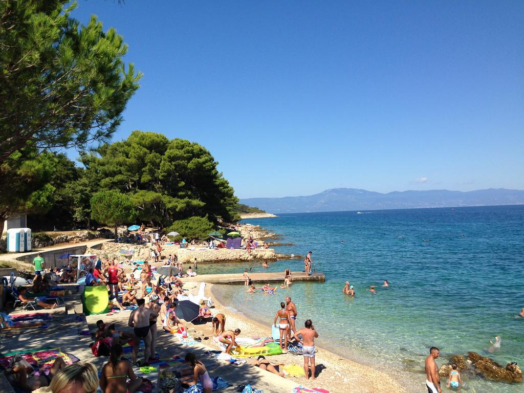 Apartments Dora And Tonka Krk Porat  Εξωτερικό φωτογραφία