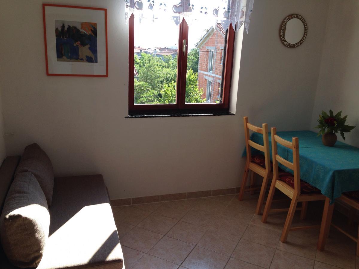 Apartments Dora And Tonka Krk Porat  Εξωτερικό φωτογραφία