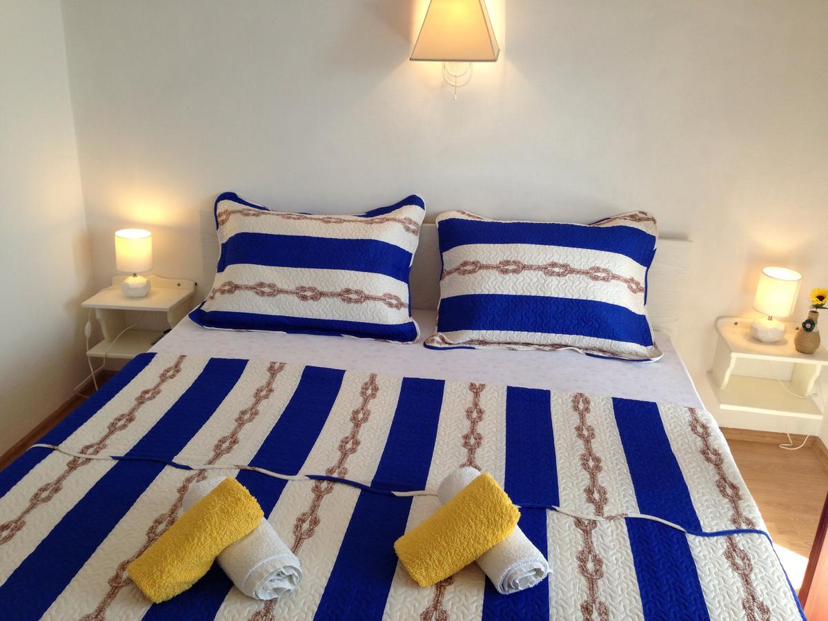 Apartments Dora And Tonka Krk Porat  Εξωτερικό φωτογραφία