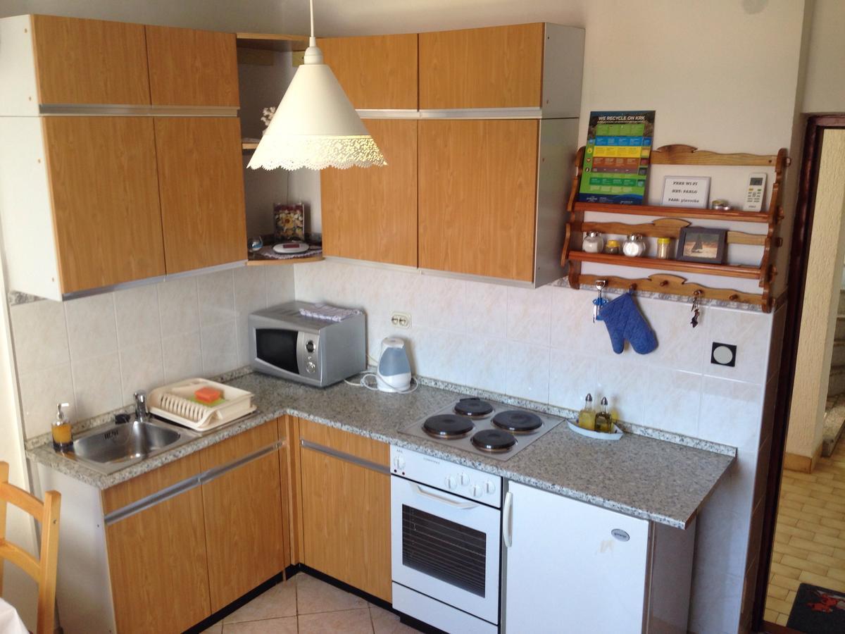 Apartments Dora And Tonka Krk Porat  Εξωτερικό φωτογραφία